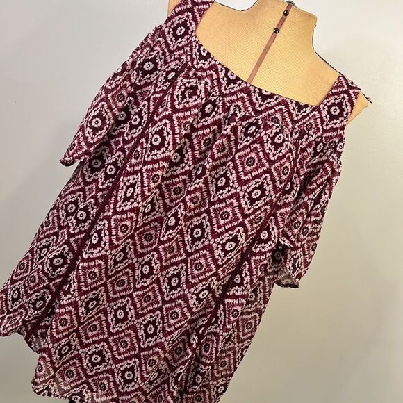 Lane Bryan Geometric Print Wine Cold Shoulder Blouse - Size 18 - Picture 3 of 12